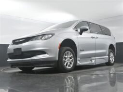 
										Chrysler Voyager LX PR537448 full									