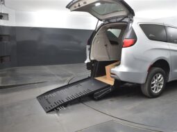 
										Chrysler Voyager LX NR218749 full									