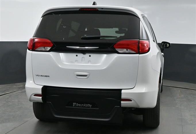 
								Chrysler Voyager LX PR595942 full									