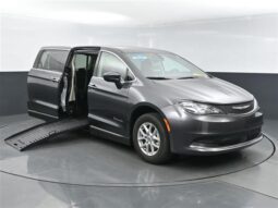 Chrysler Voyager LX NR225573