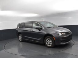 Chrysler Voyager LX NR225573