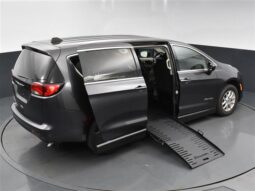 
										Chrysler Voyager LX NR225573 full									