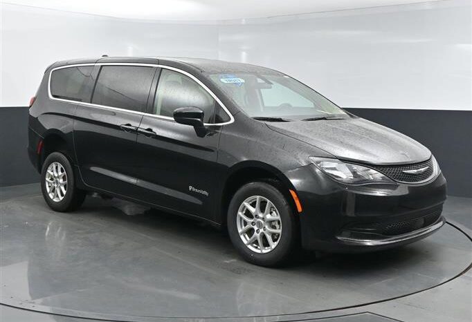
								Chrysler Voyager LX NR203467 full									