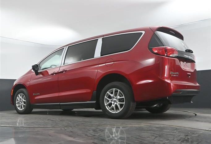 
								Chrysler Voyager LX SR556838 full									