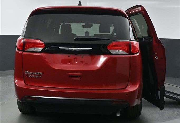 
								Chrysler Voyager LX SR556838 full									