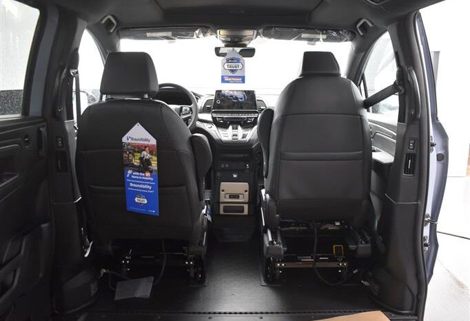 
								Honda Odyssey SPORT SB063830 full									