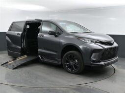 Toyota Sienna SPORT SS225932