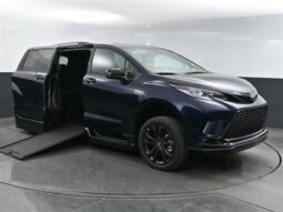Toyota Sienna SPORT SS243809
