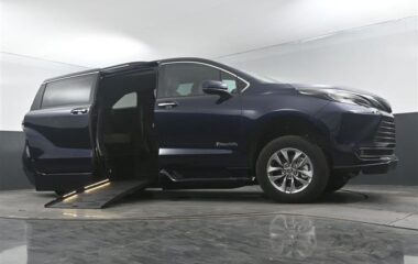 Toyota Sienna XLE SS243894