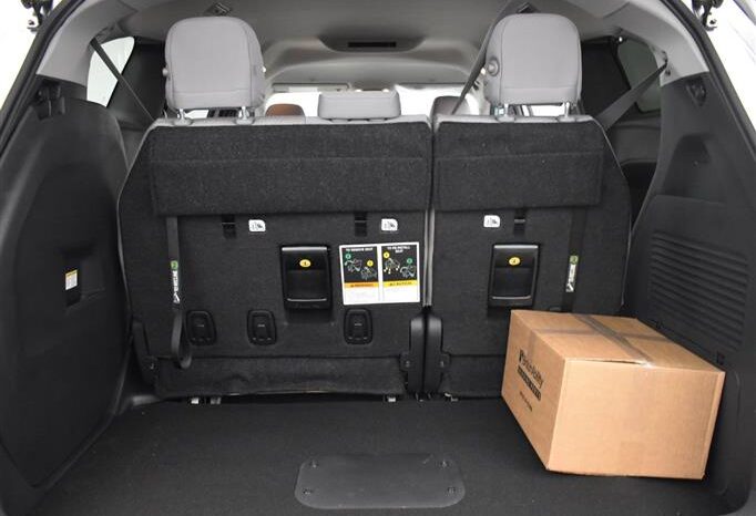 
								Toyota Sienna LE SS238574 full									