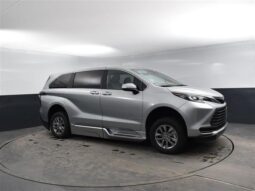
										Toyota Sienna LE SS238574 full									