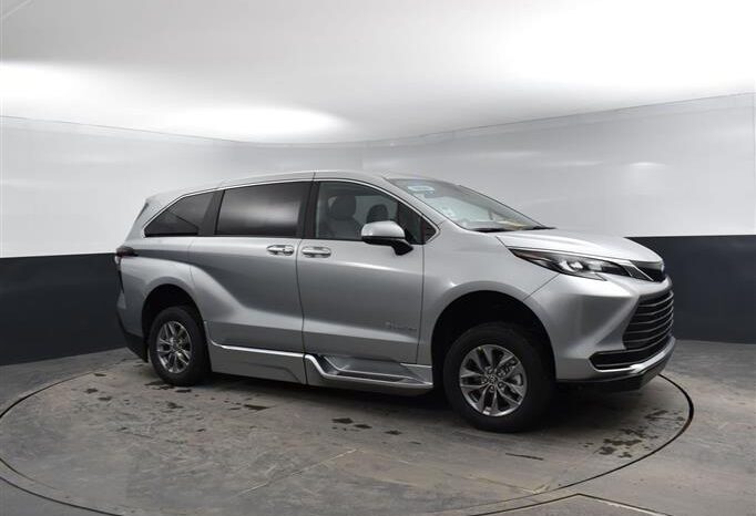 
								Toyota Sienna LE SS238574 full									