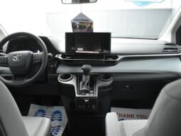 
										Toyota Sienna LE SS244139 full									