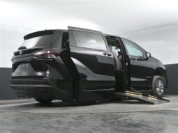 
										Toyota Sienna LE SS244139 full									