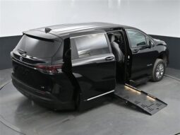 Toyota Sienna LE SS244139