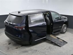 
										Toyota Sienna LE SS237239 full									