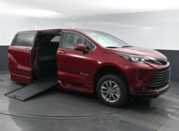 
										Toyota Sienna XLE SS245943 full									