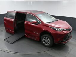 
										Toyota Sienna XLE SS245943 full									