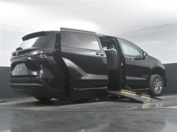 
										Toyota Sienna XLE SS238727 full									