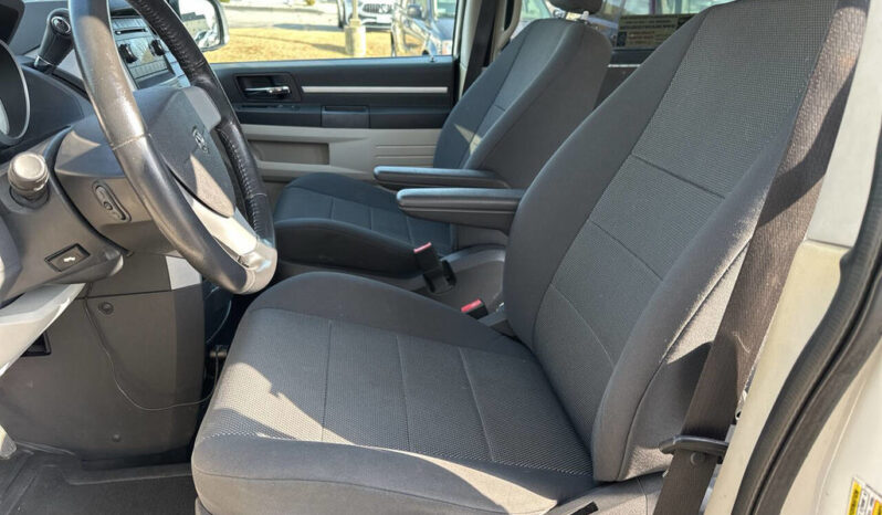 
								2008 Dodge Grand Caravan SXT full									