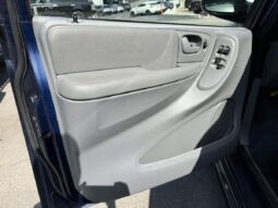 
										2006 Dodge Grand Caravan BraunAbility Wheelchair Accessible SXT full									